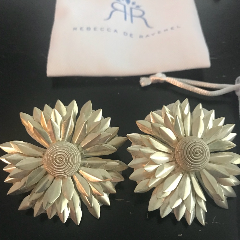 Rebecca de Ravenel Silver Flower Earrings